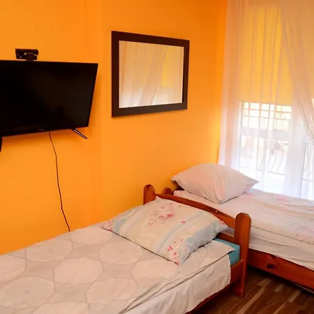 Inez Aparthotel 3*